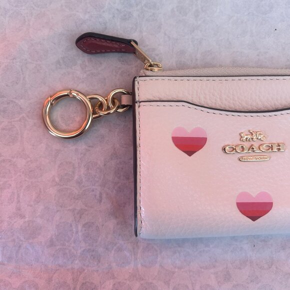 NWOT Coach Zip Card Case With Stripe Heart Print Chalk Multi, CA794 - Picture 2 of 4